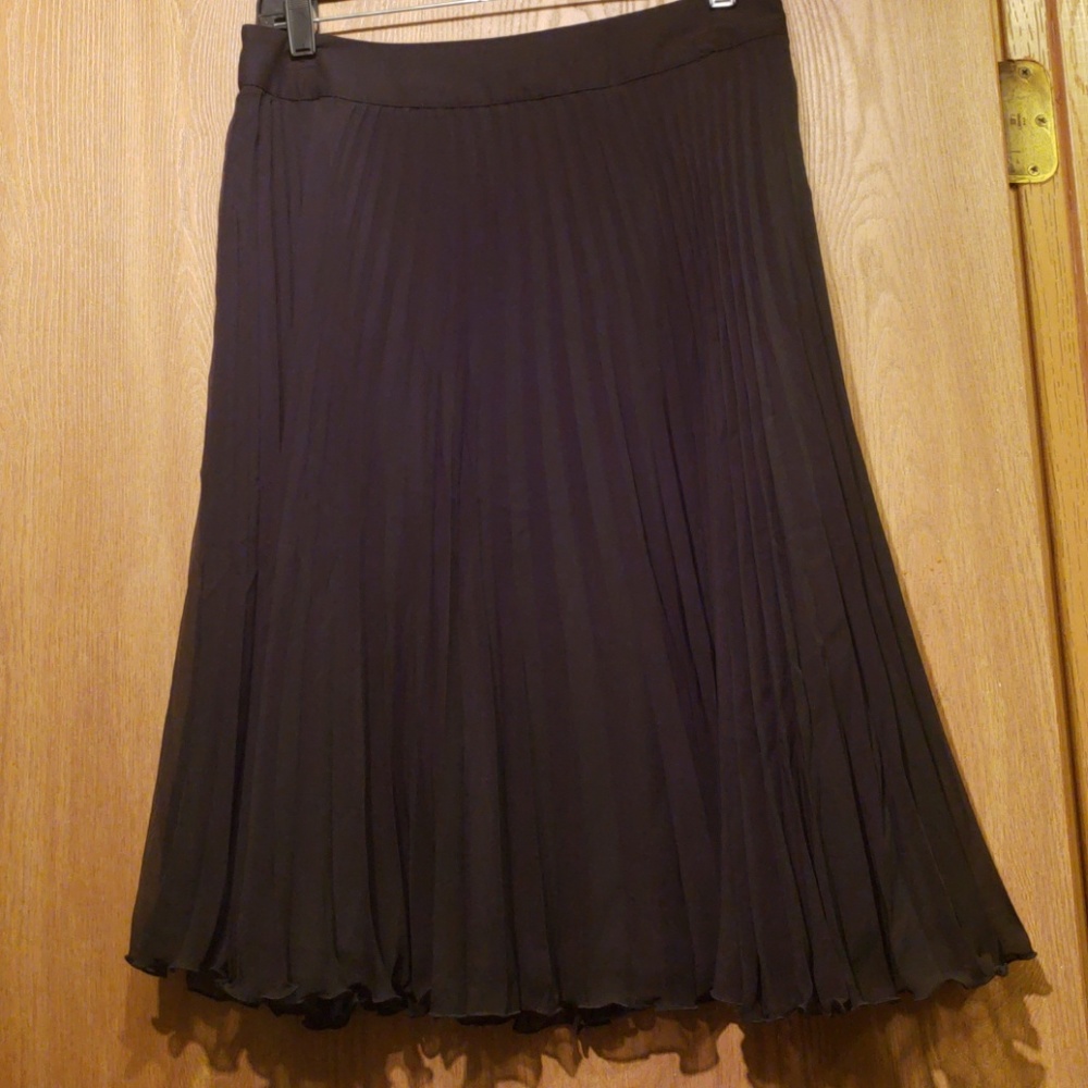 White House Black Market skirt